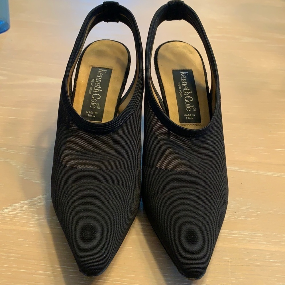 Kenneth Cole black heels with *nylon?* mesh low heels Sz 8